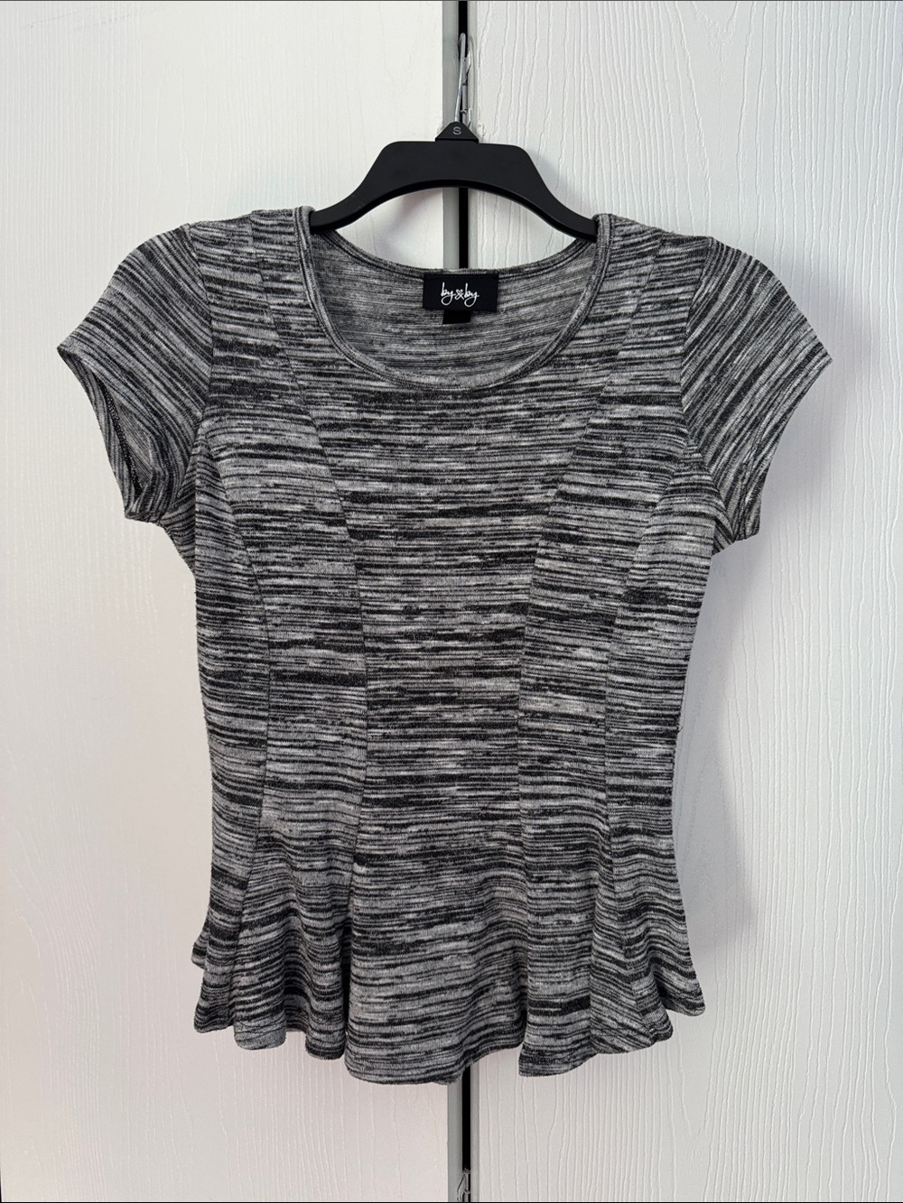 by & by Gray Short Sleeve Peplum Top
